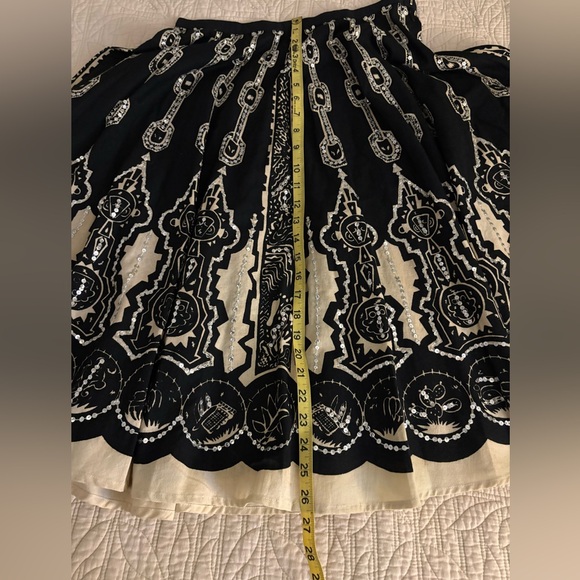 Miss Me - Black and Cream A-Line Silver Sequins Skirt - Picture 11 of 12